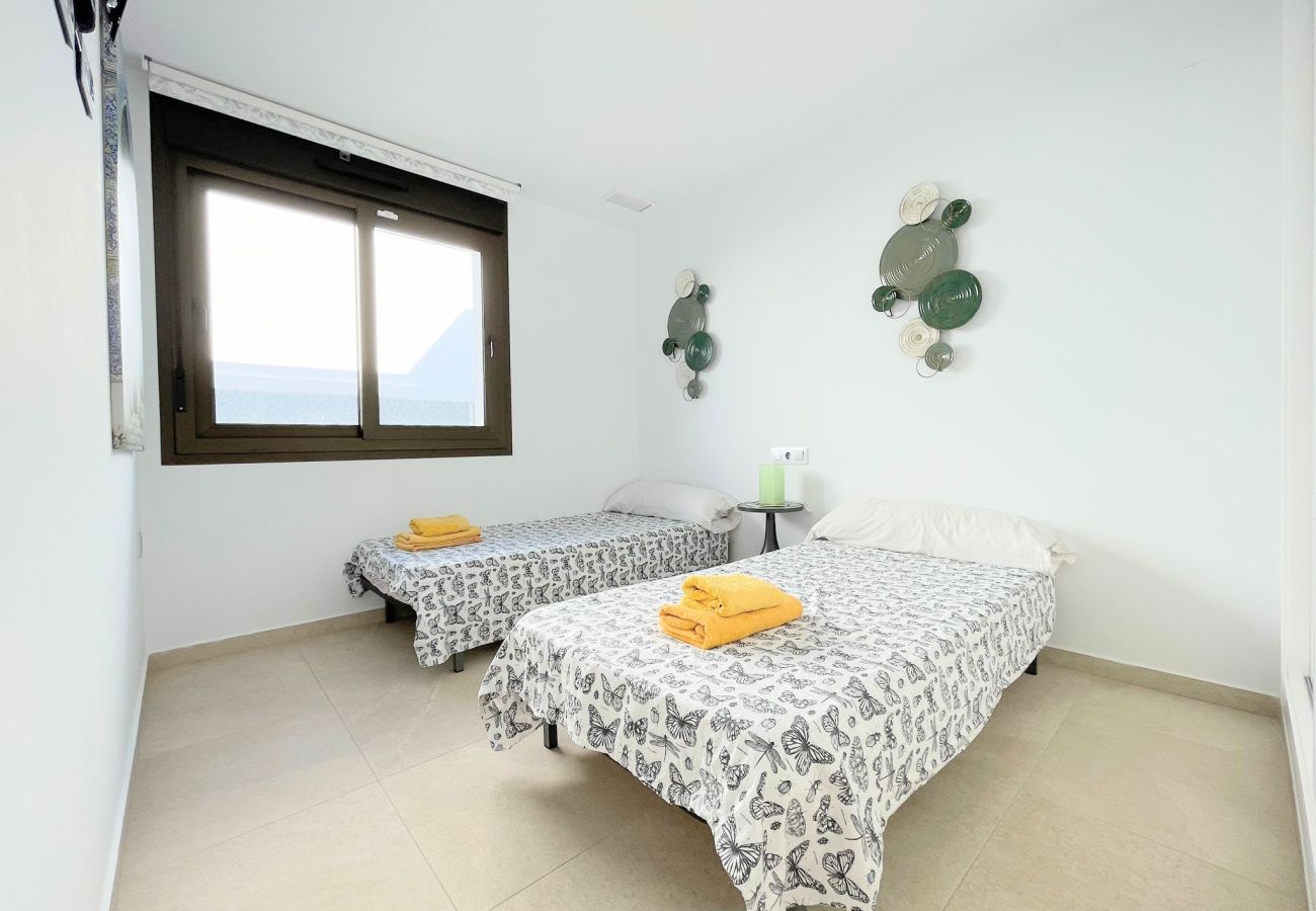 Villa in Orihuela Costa - RESERVED! Villa for Sale in Vistabella Golf