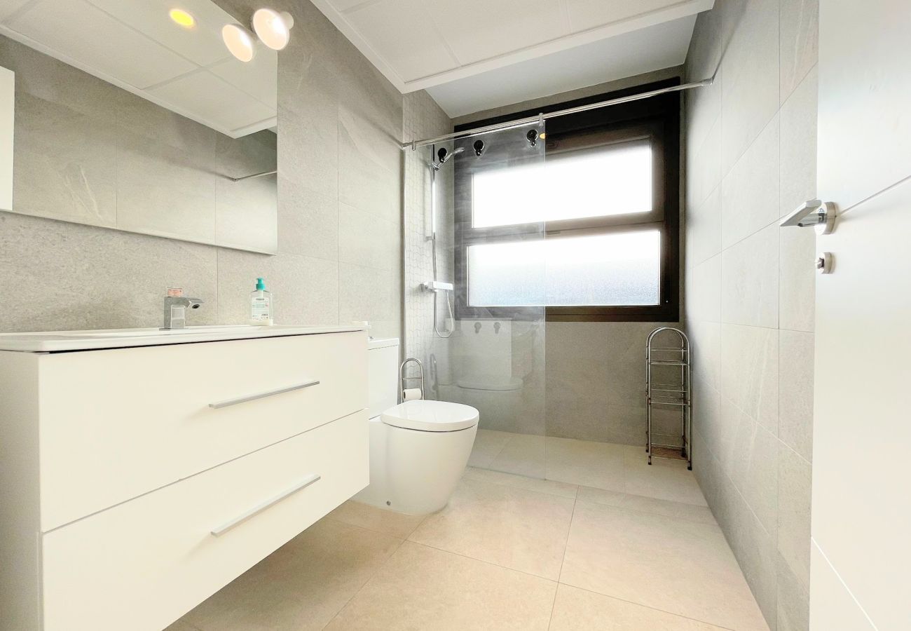 Villa in Orihuela Costa - RESERVED! Villa for Sale in Vistabella Golf