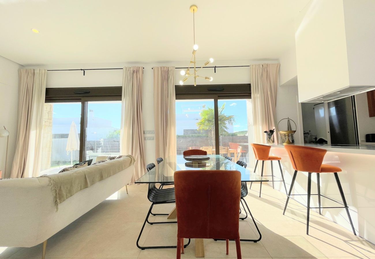 Villa in Orihuela Costa - RESERVED! Villa for Sale in Vistabella Golf