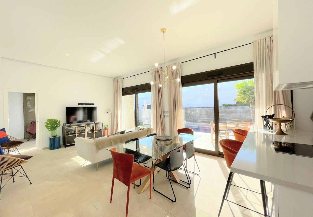 Villa in Orihuela Costa - RESERVED! Villa for Sale in Vistabella Golf