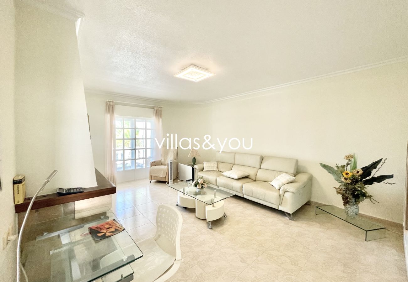 Villa in Ciudad Quesada - Große Villa zum Verkauf in Ciudad Quesada (Ref. Azul)