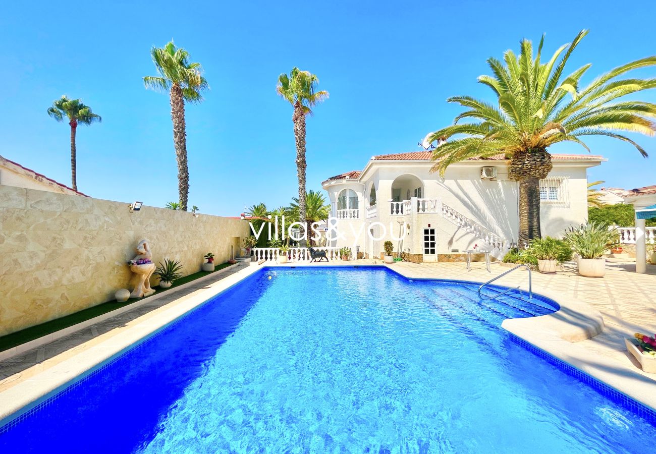 Villa in Ciudad Quesada - Große Villa zum Verkauf in Ciudad Quesada (Ref. Azul)