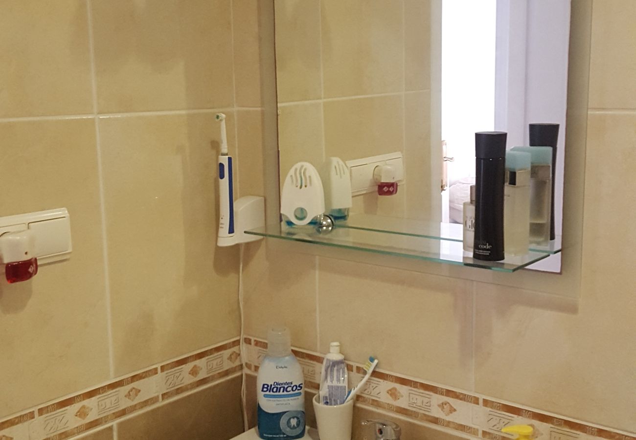 Doppelhaushälfte in San Fulgencio - Quad-Villa zum Verkauf in Urb. La Marina mit Gemeinschaftspool