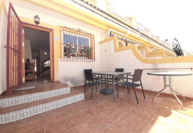 Ferienhaus in Orihuela Costa - Amapolas Orihuela Costa by Villas&You