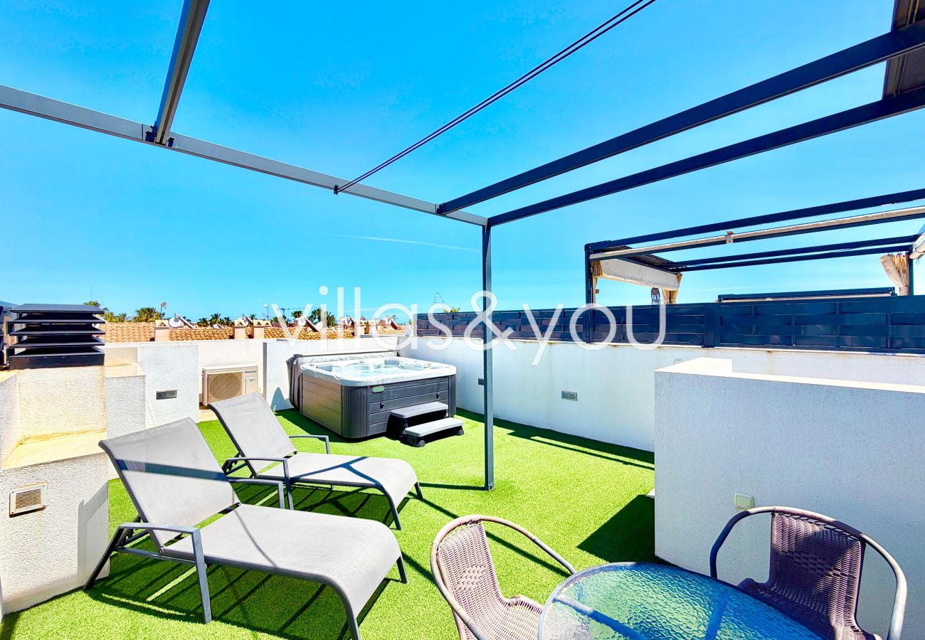 Villa in Ciudad Quesada - Villa Marabu Lagoon Private Jacuzzi by Villas&You
