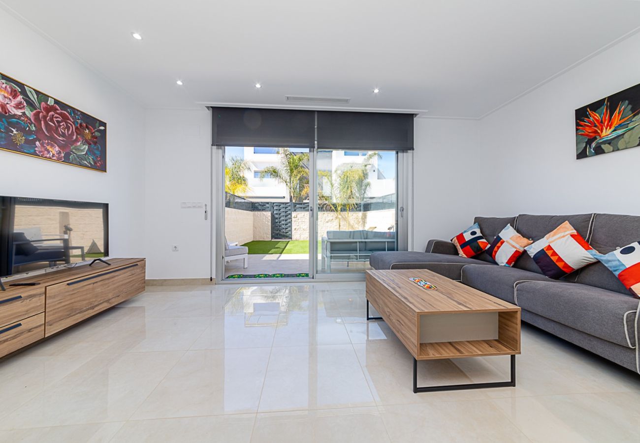 Villa in Ciudad Quesada - Villa Marabu Lagoon Ciudad Quesada by Villas&You