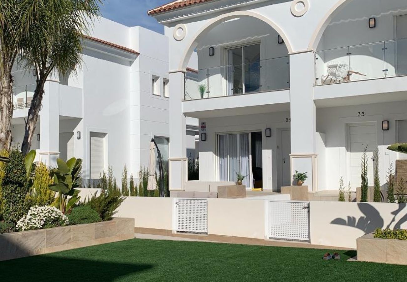 Huis in de stad in Ciudad Quesada - Villa Allegra | Langetermijnverhuur in de winter in Ciudad Quesada