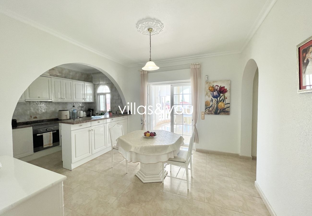 Villa in Ciudad Quesada - Grote villa te koop in Ciudad Quesada (Ref. Azul)