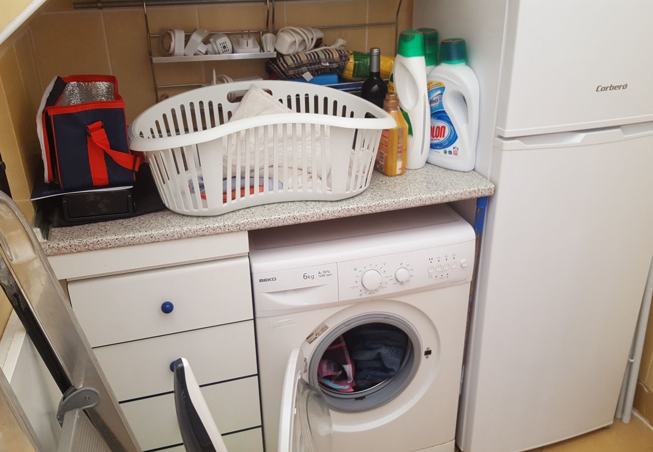 Rijhuis in San Fulgencio - Quad villa te koop in Urb. La Marina met gemeenschappelijk zwembad