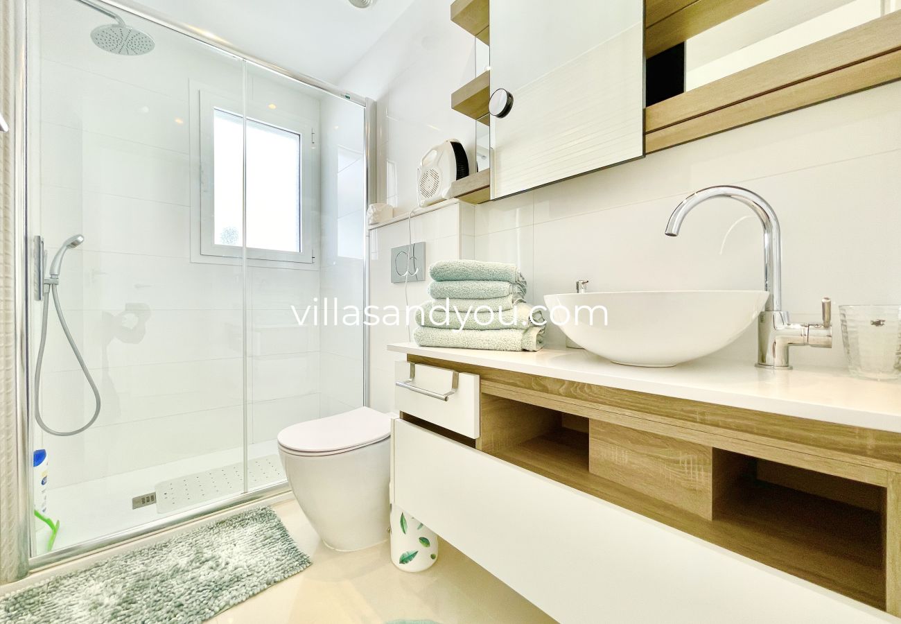 Villa in Ciudad Quesada - Halfvrijstaande villa te koop in Ciudad Quesada (Ref: Villa Allegra)