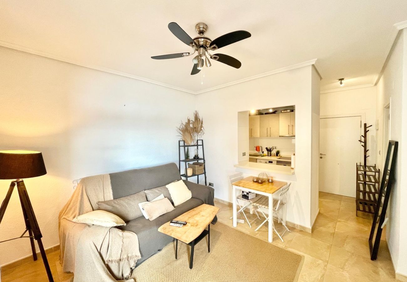 Apartamento en Torrevieja - Gregorio Marañon | Alquiler a largo plazo en Torrevieja