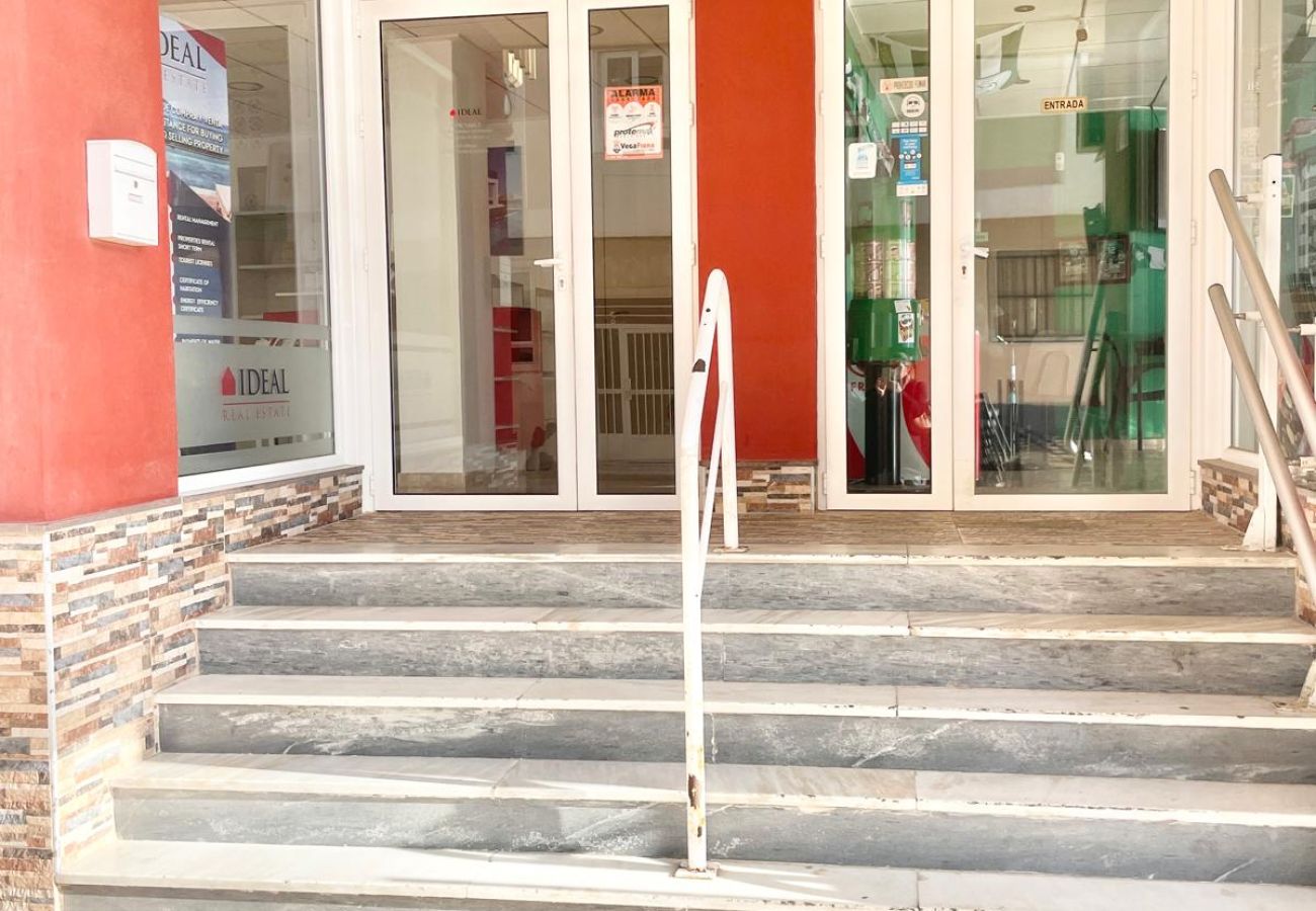 Apartamento en Torrevieja - Gregorio Marañon | Alquiler a largo plazo en Torrevieja