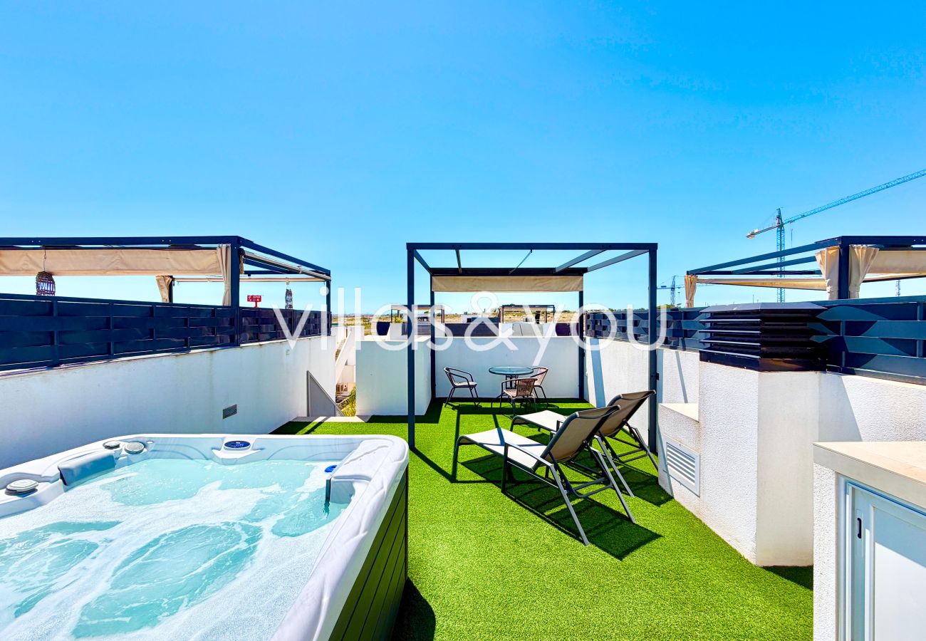 Villa en Ciudad Quesada - Villa Marabu Lagoon Private Jacuzzi by Villas&You