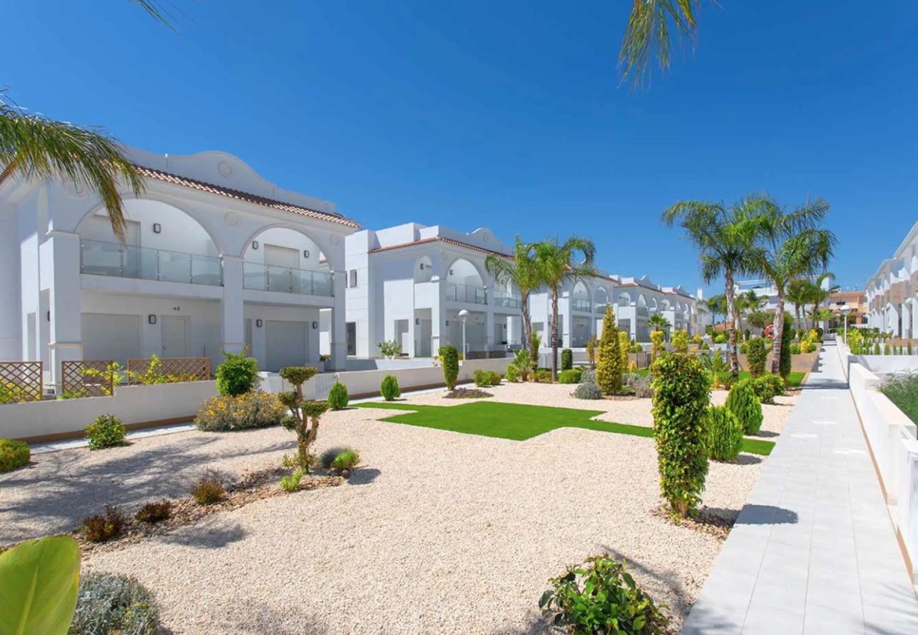 Villa en Ciudad Quesada - Villa adosada en venta en Ciudad Quesada (Ref: Villa Allegra)