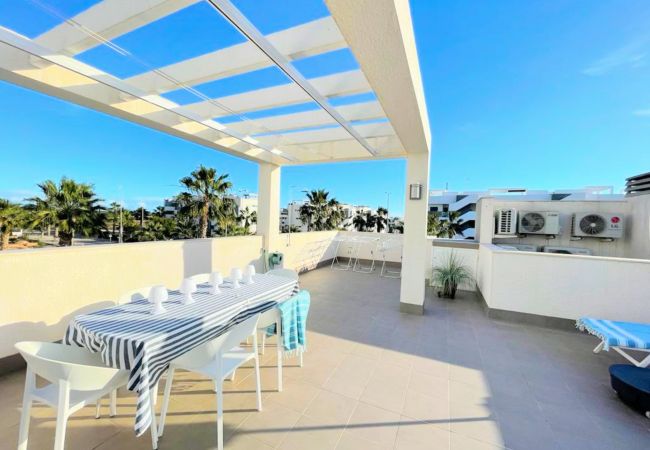 Appart au dernier étage à Guardamar - RENTED! Oasis Beach | Long Term Rental in El Raso