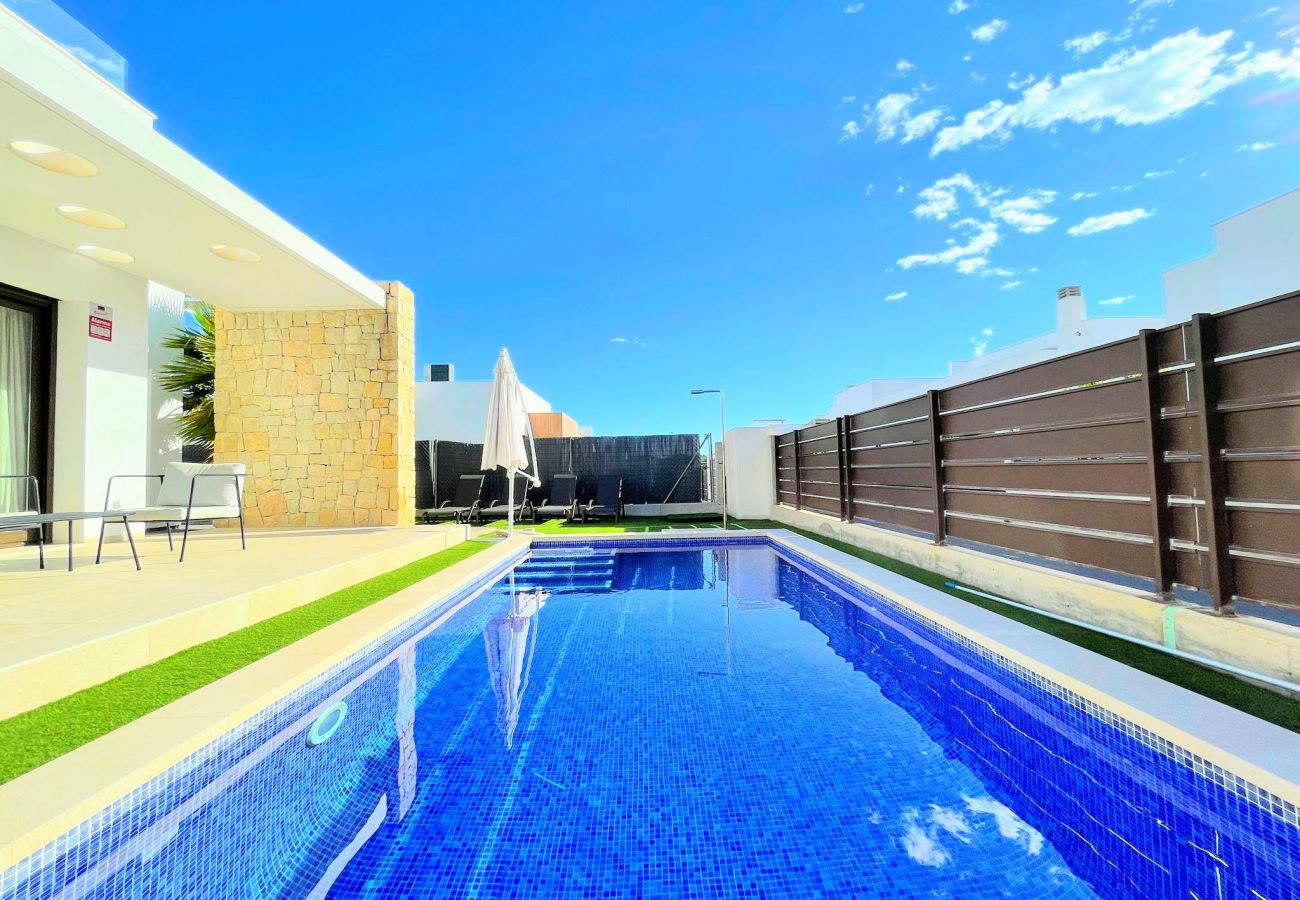 Villa in Orihuela Costa - Villa Vistabella Golf Resort by Villas&You