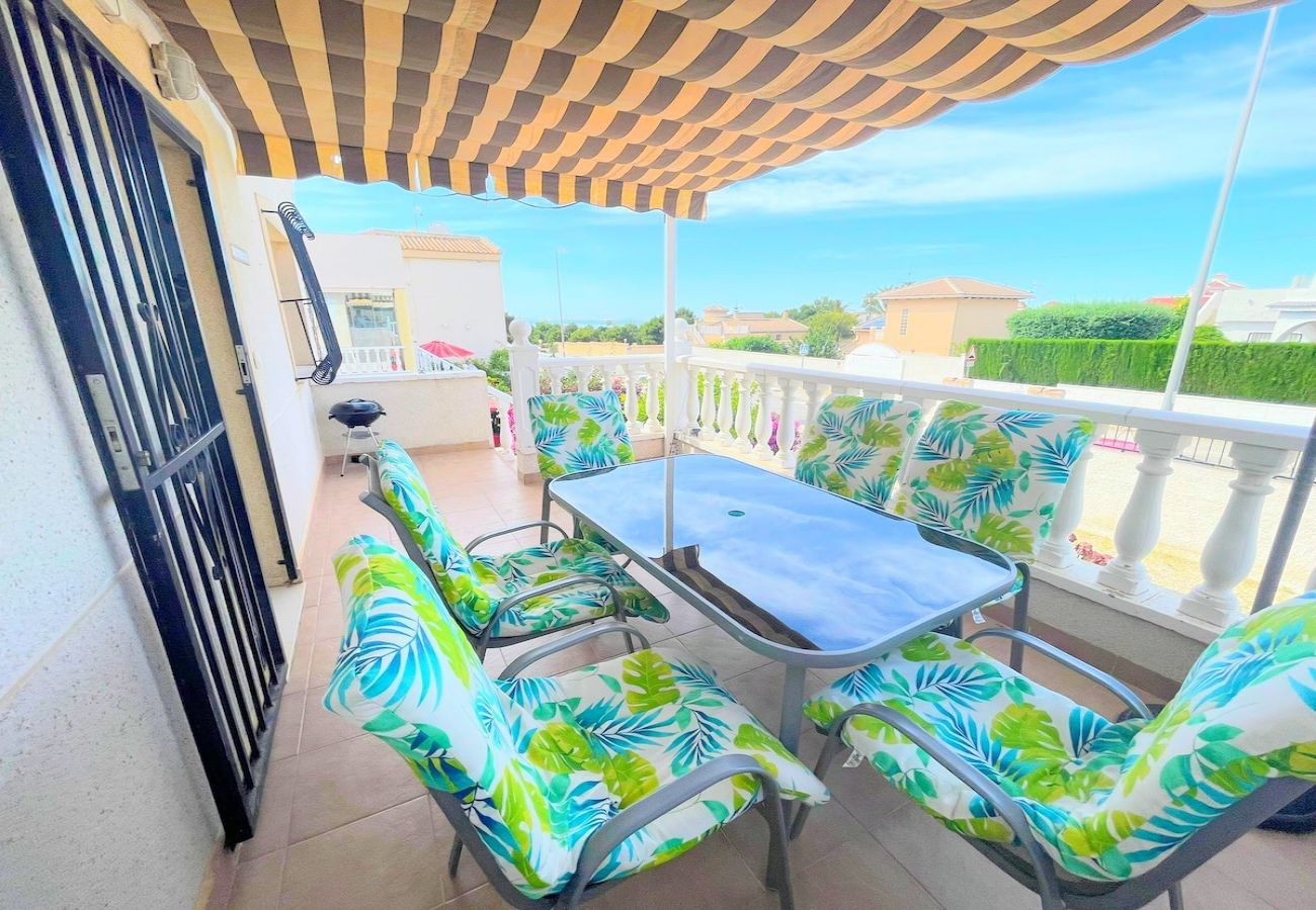 Villa in Ciudad Quesada - Villa Oasis Ciudad Quesada by Villas&You
