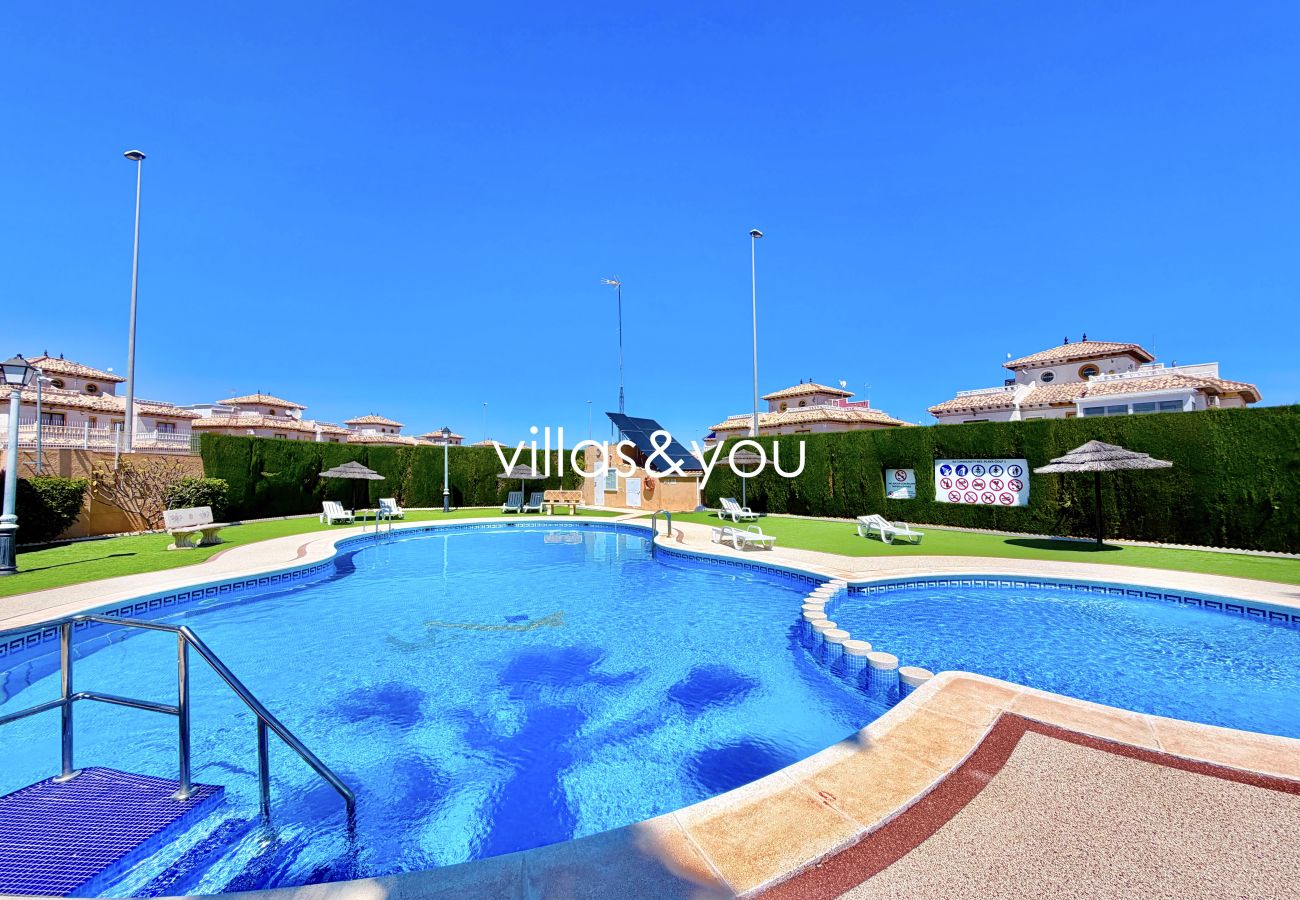 House in Orihuela Costa - Casa Playa Golf by Villas&You