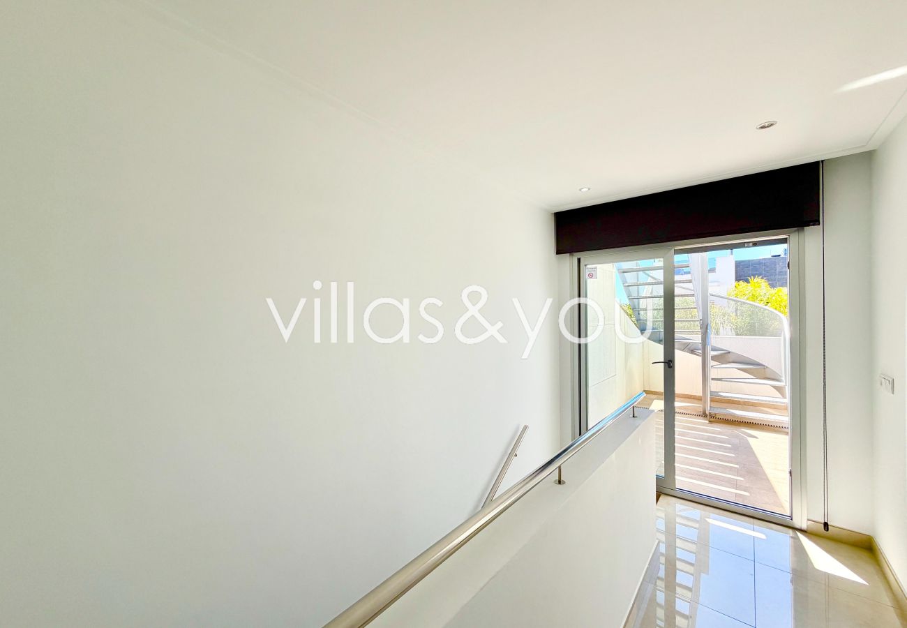 Villa in Ciudad Quesada - Villa Marabu Lagoon Private Jacuzzi by Villas&You