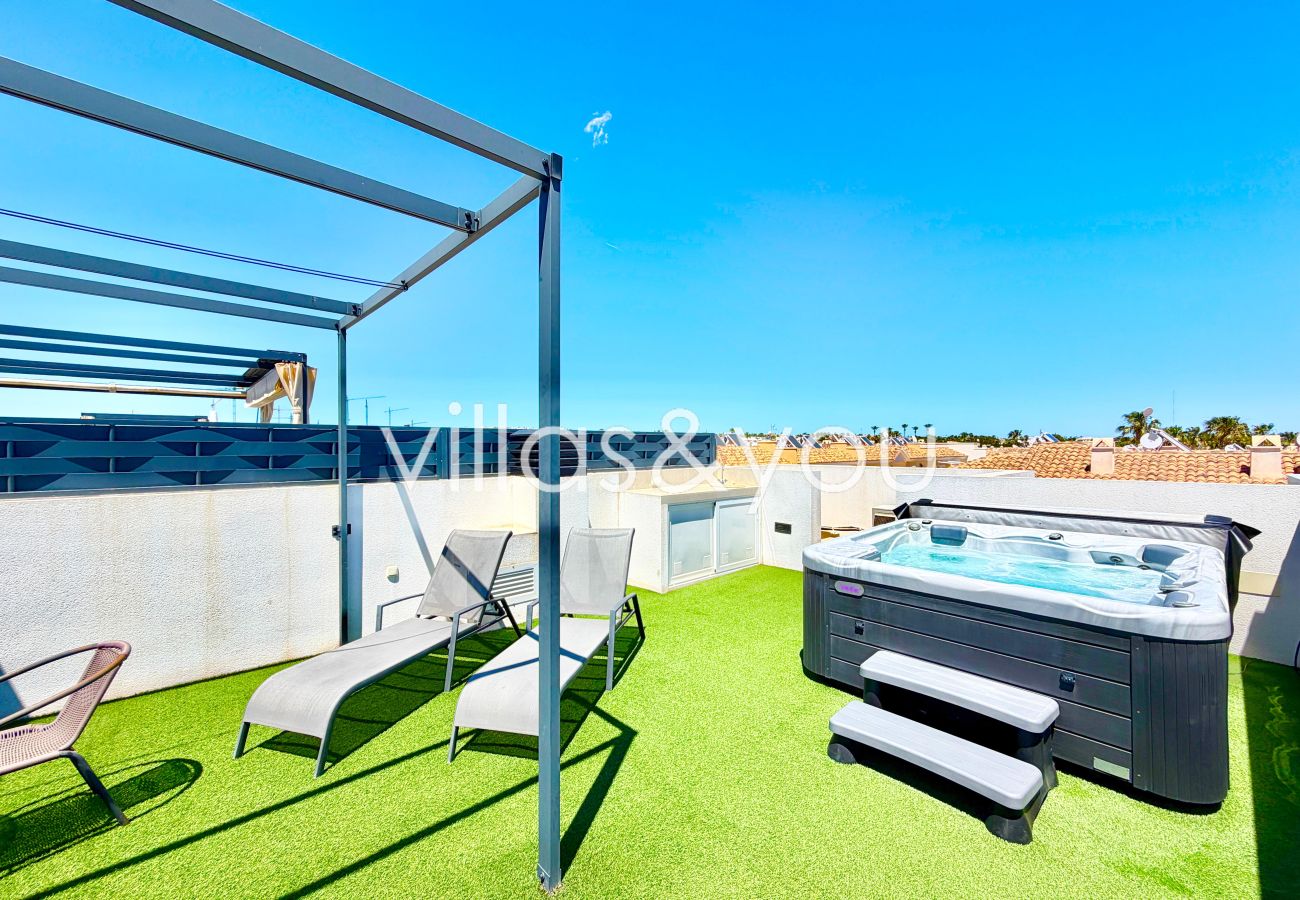 Villa in Ciudad Quesada - Villa Marabu Lagoon Private Jacuzzi by Villas&You