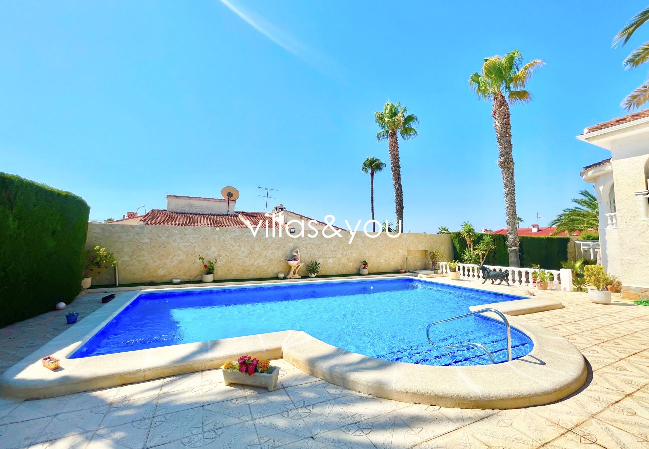 Villa/Dettached house in Ciudad Quesada - Large Villa for Sale in Ciudad Quesada (Ref. Azul) 