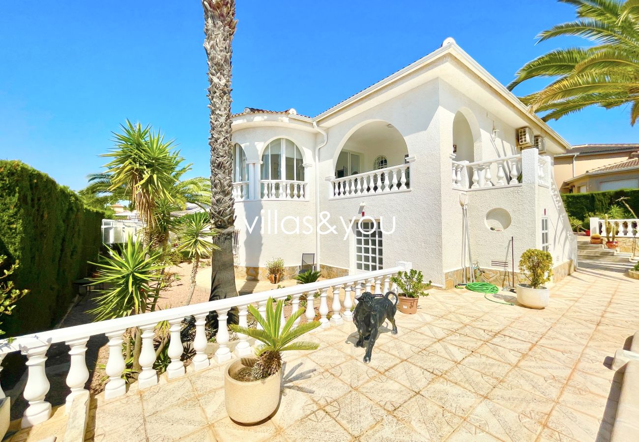 Villa/Dettached house in Ciudad Quesada - Large Villa for Sale in Ciudad Quesada (Ref. Azul) 
