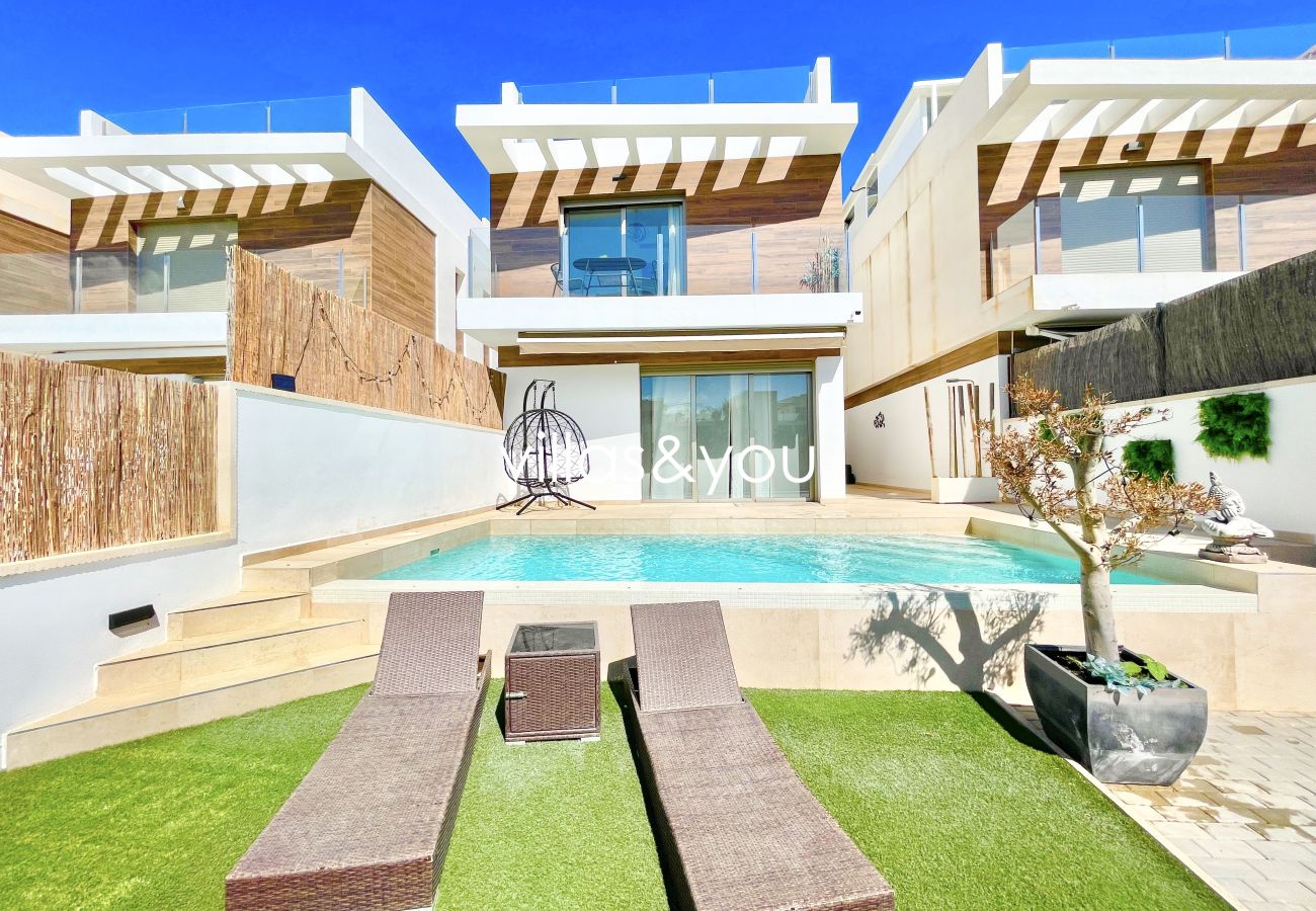 Villa i Orihuela Costa - Villa Villamartin Paradise | Långtidsuthyrning på vintern i Orihuela Costa