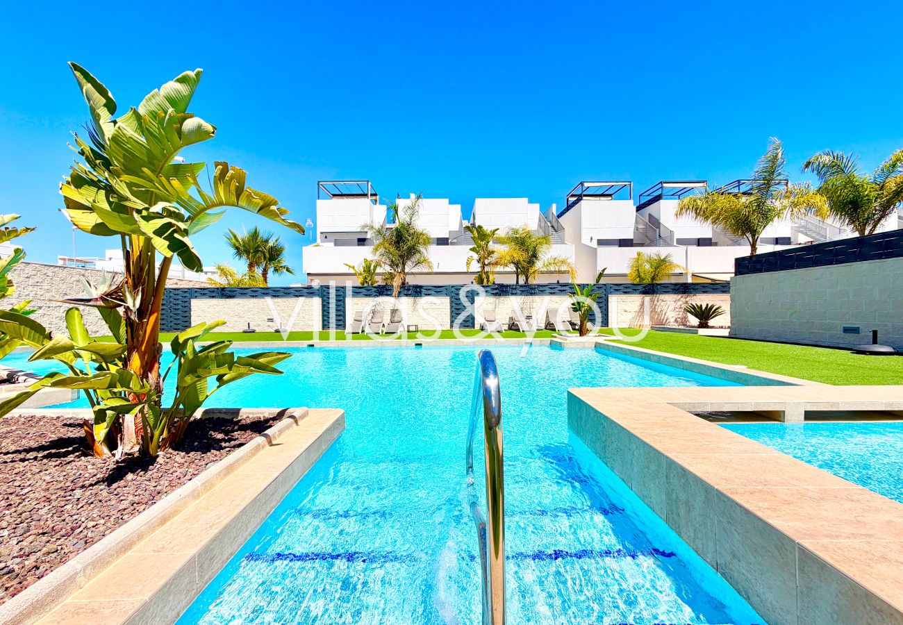 Villa i Ciudad Quesada - Villa Marabu Lagoon Ciudad Quesada by Villas&You